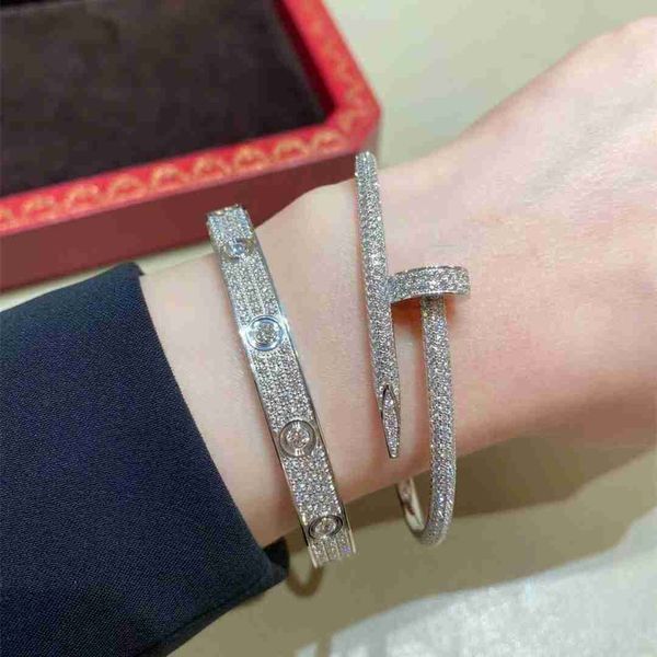 bracelets stainless steel 18k gold plated couple full diamond zircon iced out shiny love screw bracelet, Black
bracelets stainless steel 18k gold plated couple full diamond zircon iced out shiny love screw bracelet, Black