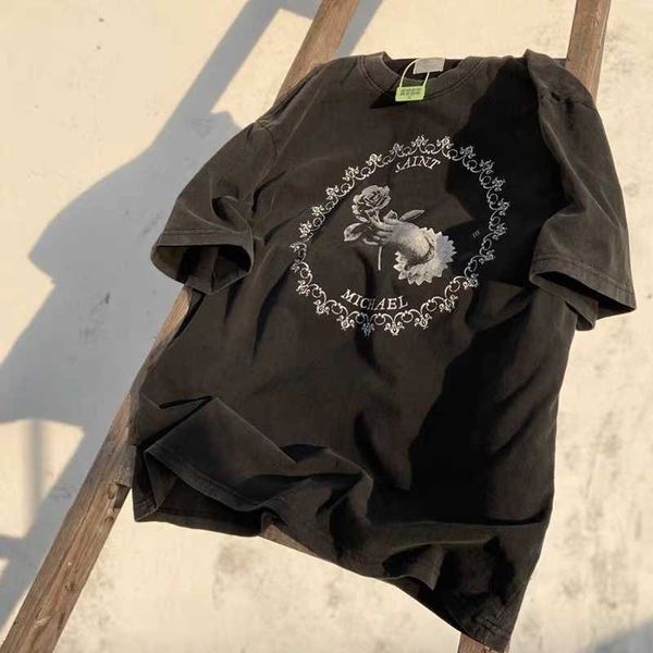 aoi8 new style t-shirts for men and women fashion designer saint michael vintage worn out handheld rose white pigeon printed short sleeve wa, White;black
aoi8 new style t-shirts for men and women fashion designer saint michael vintage worn out handheld rose white pigeon printed short sleeve wa, White;black