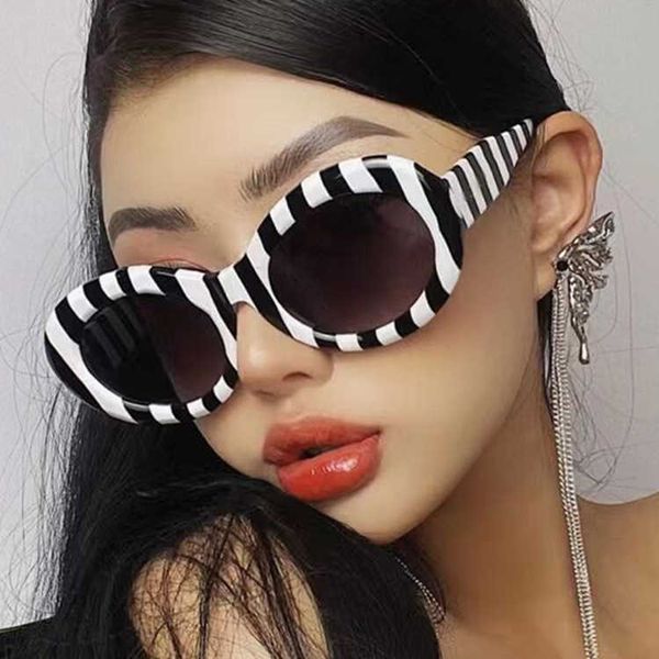 frames striped zebra oval 2021 new zhou yangqing same style online red street pgraphy personalized female hip-hop sunglasses trend, White;black
frames striped zebra oval 2021 new zhou yangqing same style online red street pgraphy personalized female hip-hop sunglasses trend, White;black