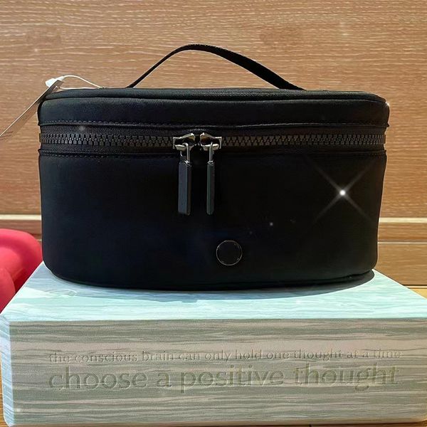 ll portable portable cosmetic bag fitness yoga bag women's 3.5l sports fitness bag in stock
ll portable portable cosmetic bag fitness yoga bag women's 3.5l sports fitness bag in stock