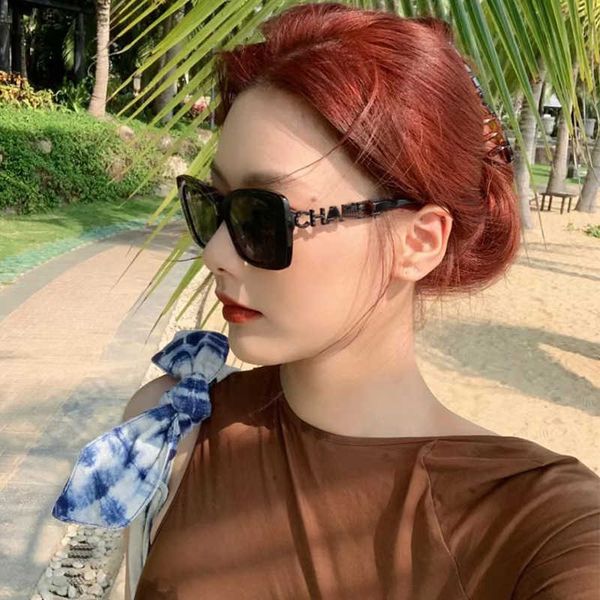 frames zhao lusi's same style small fragrance for women's advanced sense 2023 new sunscreen polarized sunglasses, White;black
frames zhao lusi's same style small fragrance for women's advanced sense 2023 new sunscreen polarized sunglasses, White;black