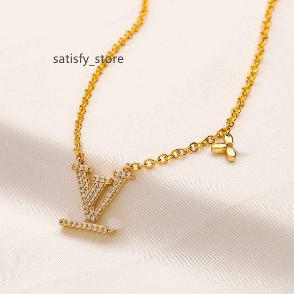 never fading 18k gold plated luxury brand designer pendants necklaces stainless steel letter choker pendant necklace beads chain jewelry acc, Silver
never fading 18k gold plated luxury brand designer pendants necklaces stainless steel letter choker pendant necklace beads chain jewelry acc, Silver