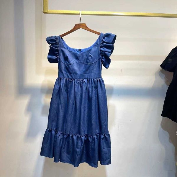 2023 ladies dress blue denim crew neck gathered waist sleeveless midi fit&flare cami dress, Black;gray
2023 ladies dress blue denim crew neck gathered waist sleeveless midi fit&flare cami dress, Black;gray