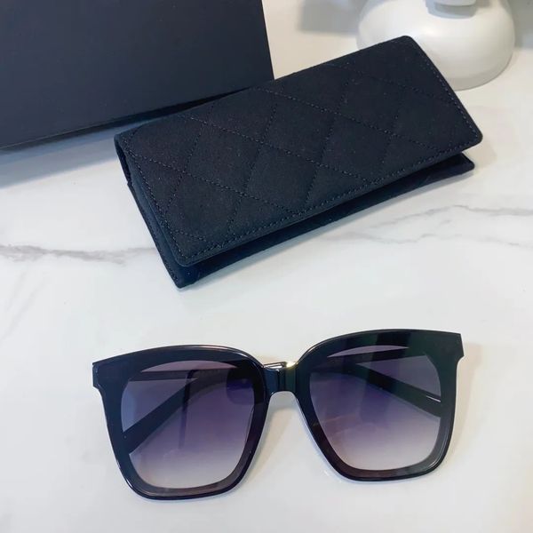 luxury brand designer sunglasses for women fashion gradual color retro sun glasses beach lady summer style sunglasses female famous uv400 wi, White;black
luxury brand designer sunglasses for women fashion gradual color retro sun glasses beach lady summer style sunglasses female famous uv400 wi, White;black