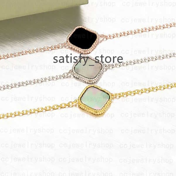 classic fashion 4/four leaf clover single flower pendant charm bracelets chain 18k gold agate shell mother-of-pearl for women girls valentin, Golden;silver
classic fashion 4/four leaf clover single flower pendant charm bracelets chain 18k gold agate shell mother-of-pearl for women girls valentin, Golden;silver