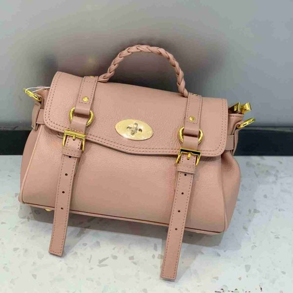 french designer shoulder bag women genuine leather messenger bag hardware decoration bag women's handheld crossbody bag 221226
french designer shoulder bag women genuine leather messenger bag hardware decoration bag women's handheld crossbody bag 221226
