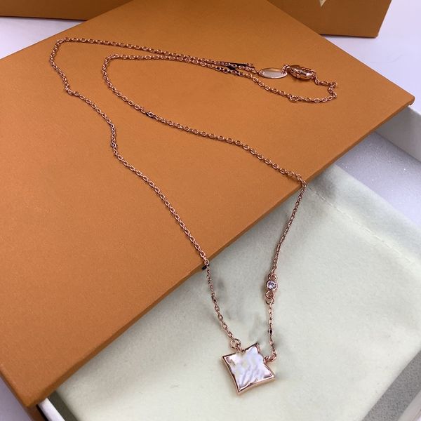 classic pendant necklace designer's women's fashion and atmosphere necklace jewelry wedding party valentine's day jewelry gif, Black
classic pendant necklace designer's women's fashion and atmosphere necklace jewelry wedding party valentine's day jewelry gif, Black