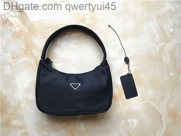 totes worldwide classic luxury mini matching fabric hobo shoulder bag diagonal bag the highest quality handbag size 20 cm
totes worldwide classic luxury mini matching fabric hobo shoulder bag diagonal bag the highest quality handbag size 20 cm