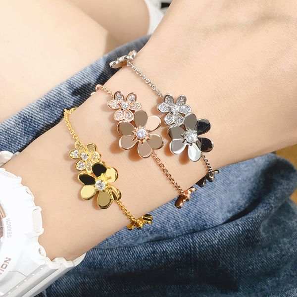 new lucky van four leaf 3 clover bracelet designer jewelry set pendant frivloes bracelet ladybug butterfly love gold men 5/flower necklace l, Golden;silver
new lucky van four leaf 3 clover bracelet designer jewelry set pendant frivloes bracelet ladybug butterfly love gold men 5/flower necklace l, Golden;silver