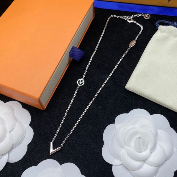 womens necklaces designer luxury necklace jewelry set tennis bracelet and earrings letter necklaces for man and women hip hop jewelry with b, Silver
womens necklaces designer luxury necklace jewelry set tennis bracelet and earrings letter necklaces for man and women hip hop jewelry with b, Silver
