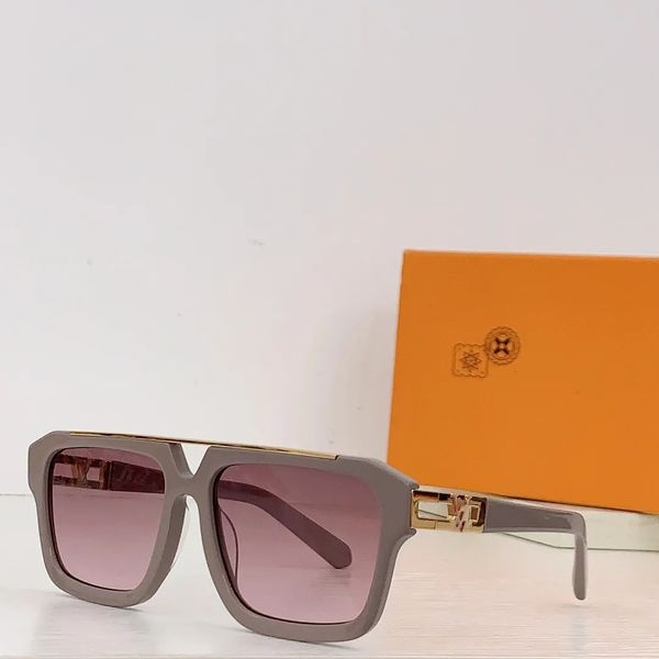 2023 new sunglasses box glasses metal logo designer men's and women's same style sunglasses with box uv protection, White;black
2023 new sunglasses box glasses metal logo designer men's and women's same style sunglasses with box uv protection, White;black