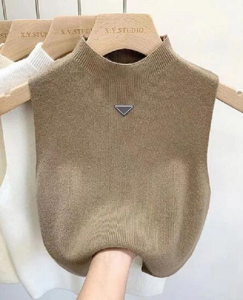 2028 designer vest sweater women vests sweaters spring fall loose letter round neck pullover knit waistcoats sleeveless vest waistcoat jumpe, Black;white
2028 designer vest sweater women vests sweaters spring fall loose letter round neck pullover knit waistcoats sleeveless vest waistcoat jumpe, Black;white