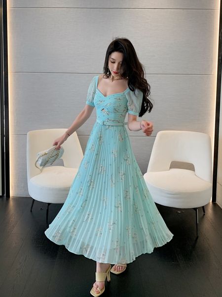 casual dresses s-elf-portrait chiffon midi dress backless short sleeve pleated dress for women, Black;gray
casual dresses s-elf-portrait chiffon midi dress backless short sleeve pleated dress for women, Black;gray