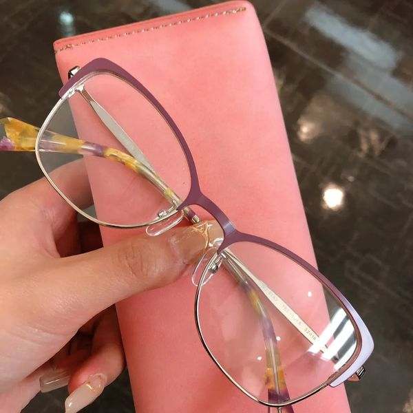 fashion designer summer sunglasses full frame glasses letter pattern design for man woman high quality, White;black
fashion designer summer sunglasses full frame glasses letter pattern design for man woman high quality, White;black
