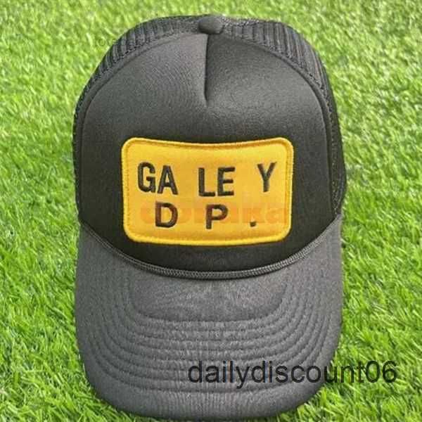 fashion summer designer patch embroidery mens ball caps casual galleryes lettering curved dept brim baseball cap letters hat printing 2 js81, Blue;gray
fashion summer designer patch embroidery mens ball caps casual galleryes lettering curved dept brim baseball cap letters hat printing 2 js81, Blue;gray