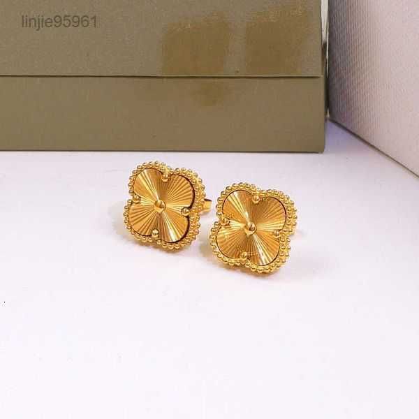 designer stud luxury earrings clover cleef womens fashion 18k gold jewelry 1xhls{category}, Golden;silver
designer stud luxury earrings clover cleef womens fashion 18k gold jewelry 1xhls{category}, Golden;silver