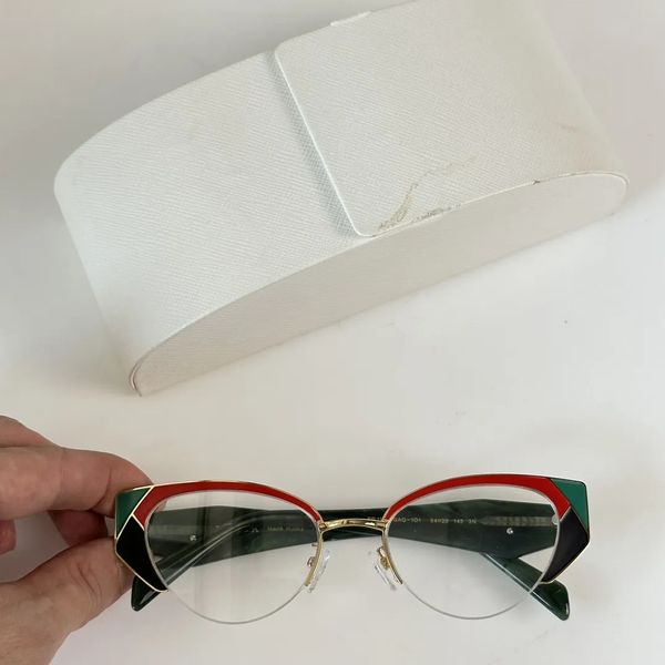 summer sunglasses, fashion designer, full frame glasses, men's and women's letter pattern design, 7-color, high-quality, original, White;black
summer sunglasses, fashion designer, full frame glasses, men's and women's letter pattern design, 7-color, high-quality, original, White;black