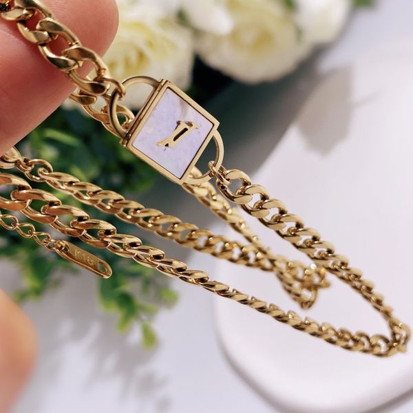 classic pendant necklace designer designed women's jewelry fashion atmosphere necklace jewelry party jewelry, Black
classic pendant necklace designer designed women's jewelry fashion atmosphere necklace jewelry party jewelry, Black