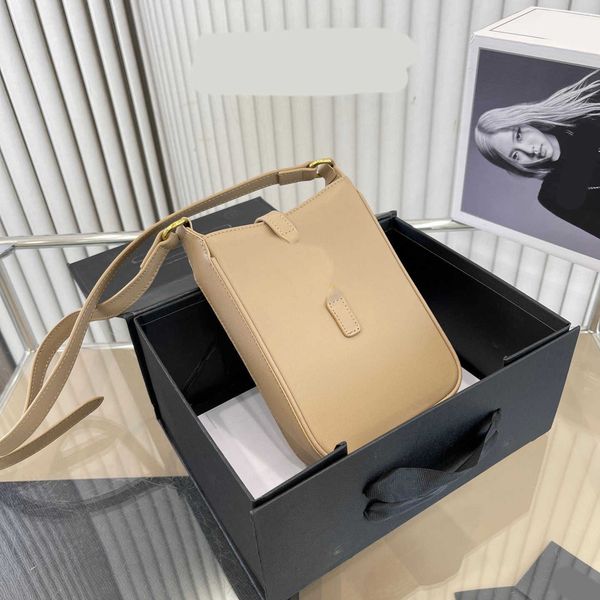 designer cross body bag women shoulder bags shopping wallets luxurys handbag shoulder bag phone bag 230807
designer cross body bag women shoulder bags shopping wallets luxurys handbag shoulder bag phone bag 230807