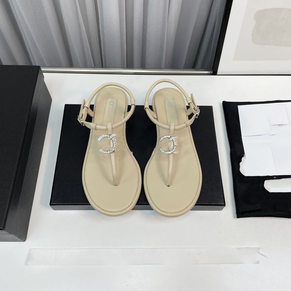designer cc sandals beach shoes luxury flip flops slides women leather slippers fashion summer outdoor shoe party footwear nh8
designer cc sandals beach shoes luxury flip flops slides women leather slippers fashion summer outdoor shoe party footwear nh8