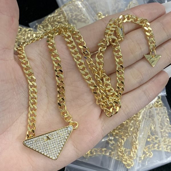 personality womens mens luxury designer necklace chain prad fashion jewelry black white p triangle pendant design party silver hip hop punk
personality womens mens luxury designer necklace chain prad fashion jewelry black white p triangle pendant design party silver hip hop punk