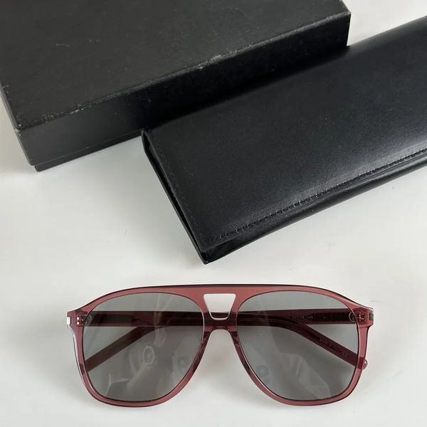 women's luxury designer sunglasses, oversized women's sunglasses, polarized white frame, attitude case, vintage with box, White;black
women's luxury designer sunglasses, oversized women's sunglasses, polarized white frame, attitude case, vintage with box, White;black