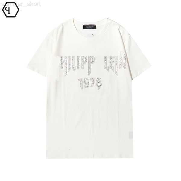 phillip plain mens designer t shirts pp skull diamond t shirt short sleeve dollar brown bear brand tee o-neck skulls oversized plain t shirt, White;black
phillip plain mens designer t shirts pp skull diamond t shirt short sleeve dollar brown bear brand tee o-neck skulls oversized plain t shirt, White;black