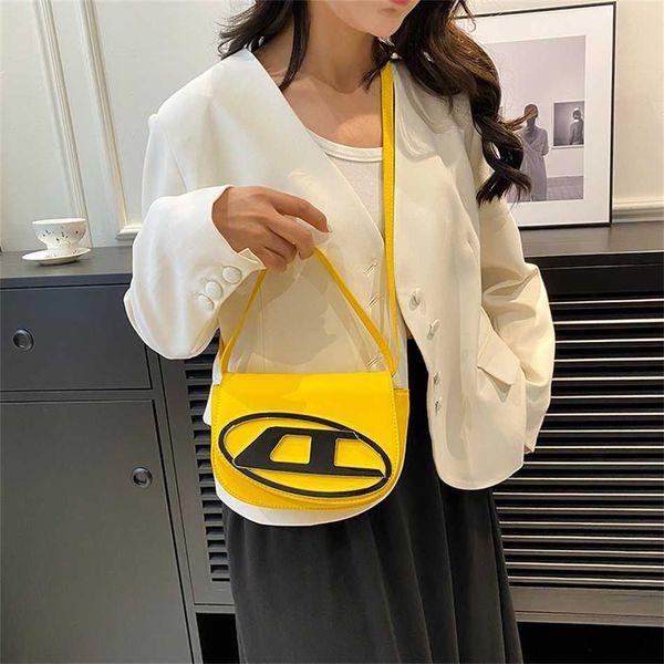 small design underarm bag 2023 new leisure fashion one shoulder diagonal straddle portable small square bag 80% online outlet store
small design underarm bag 2023 new leisure fashion one shoulder diagonal straddle portable small square bag 80% online outlet store