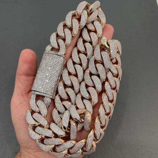 luxury custom buss down 4 rows iced out moissnaite diamond miami cuban chain, Silver
luxury custom buss down 4 rows iced out moissnaite diamond miami cuban chain, Silver