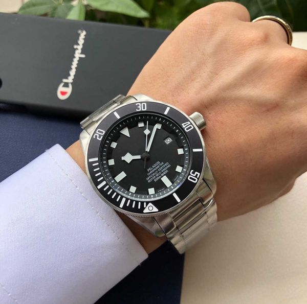 luxury pelagos watch for men d7rw designer tudr watches green dial date montre de luxe stainless steel strap with box, Slivery;brown
luxury pelagos watch for men d7rw designer tudr watches green dial date montre de luxe stainless steel strap with box, Slivery;brown