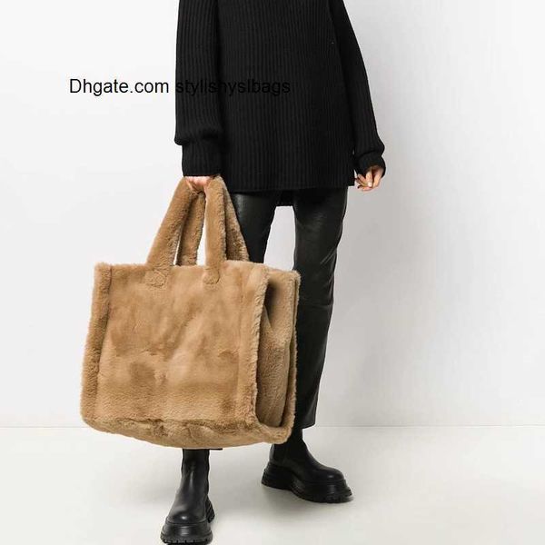 shoulder bags fashion large tote bag luxury faux fur women handbags designer lady hand bags fluffy soft plush shopper bag warm winter sac 20
shoulder bags fashion large tote bag luxury faux fur women handbags designer lady hand bags fluffy soft plush shopper bag warm winter sac 20