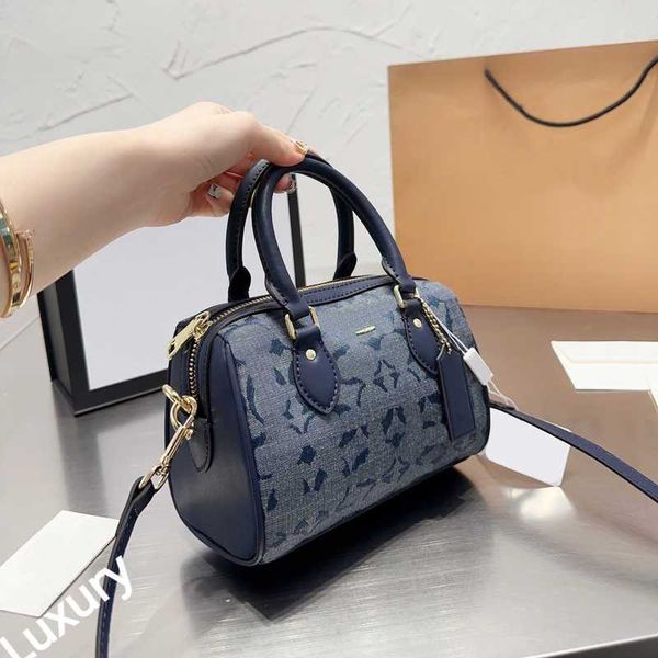 boston bags luxuries handbag bags designer women bag luxury women mini pillow bag rowan fashionable versatile classic purses crossbody 0612-
boston bags luxuries handbag bags designer women bag luxury women mini pillow bag rowan fashionable versatile classic purses crossbody 0612-