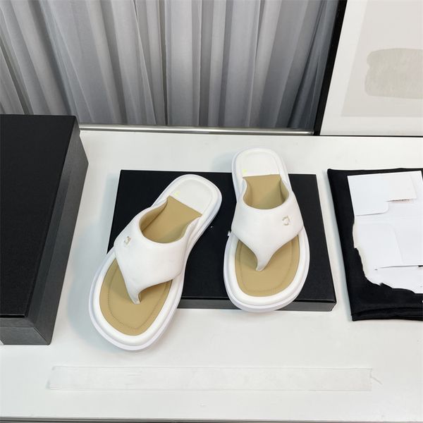 designer slipper cc beach shoes luxury slides summer outdoor slippers fashion sandals women party footwear white
designer slipper cc beach shoes luxury slides summer outdoor slippers fashion sandals women party footwear white