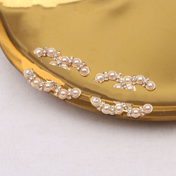 18k gold plated luxury designers earring stud letter famous women pearl diamond earring letter wedding party gift jewerlry 20style, Golden;silver
18k gold plated luxury designers earring stud letter famous women pearl diamond earring letter wedding party gift jewerlry 20style, Golden;silver