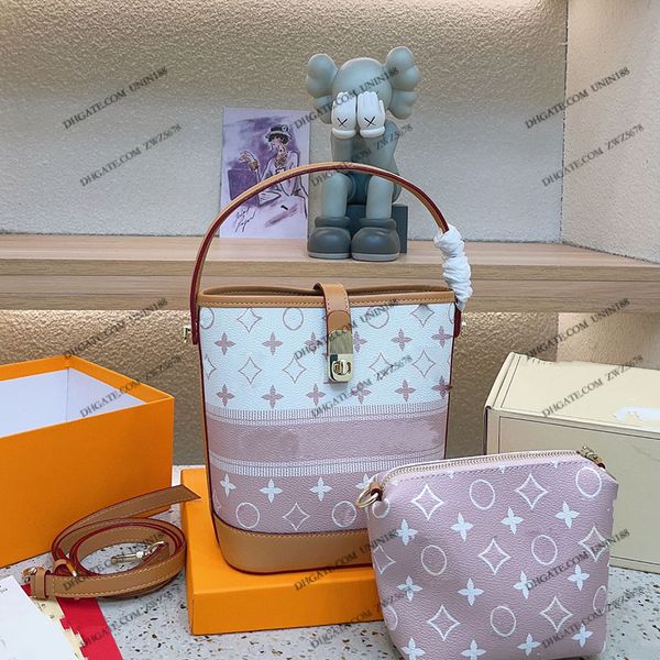 23ss women luxury designer totes bags onthego bucket handbag flowers shouder crossbody ladies handbags with coin bag original dust bag 21cm 
23ss women luxury designer totes bags onthego bucket handbag flowers shouder crossbody ladies handbags with coin bag original dust bag 21cm