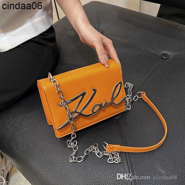 2023 new fashion versatile one shoulder crossbody small square bag women's underarm clutch chain bag ladies bags, Red;black
2023 new fashion versatile one shoulder crossbody small square bag women's underarm clutch chain bag ladies bags, Red;black