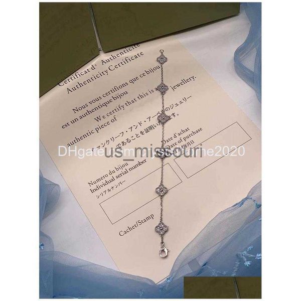 pendant necklaces pendant necklaces luxury va esigner 18k gold cross chain mini clover 4 leaf flower choker shining diamond cr otbis j230612, Silver
pendant necklaces pendant necklaces luxury va esigner 18k gold cross chain mini clover 4 leaf flower choker shining diamond cr otbis j230612, Silver