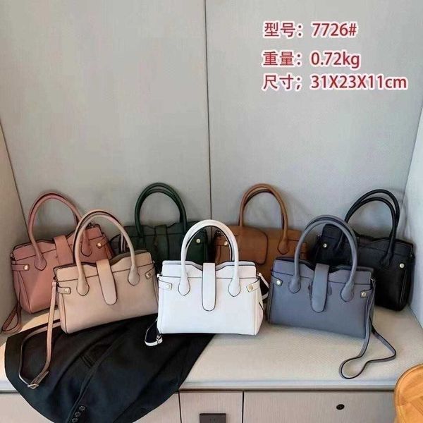 designer bag dinner bag women's 2023 spring/summer new crossbody fashion genuine leather small one shoulder square
designer bag dinner bag women's 2023 spring/summer new crossbody fashion genuine leather small one shoulder square