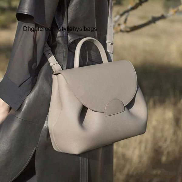 shoulder bags luxury genuine leather bag for women designer brand handbags soft first layer cowhide shoulder crossbody bags lady tote purses
shoulder bags luxury genuine leather bag for women designer brand handbags soft first layer cowhide shoulder crossbody bags lady tote purses