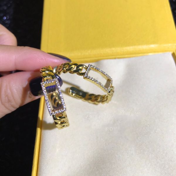 luxury designer hoop earrings for women fashion diamond classic letter f designers ear studs womens party gold earrings high quality, Golden;silver
luxury designer hoop earrings for women fashion diamond classic letter f designers ear studs womens party gold earrings high quality, Golden;silver