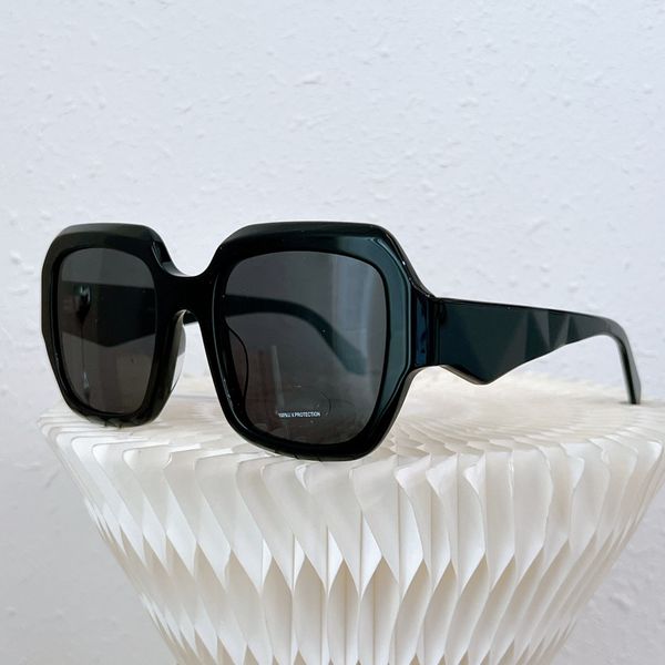 oversize irregular womens sunglasses vacation casual sun protection size 52 23 145 version of mens sunglasses 3d stereoscopic legs, White;black
oversize irregular womens sunglasses vacation casual sun protection size 52 23 145 version of mens sunglasses 3d stereoscopic legs, White;black