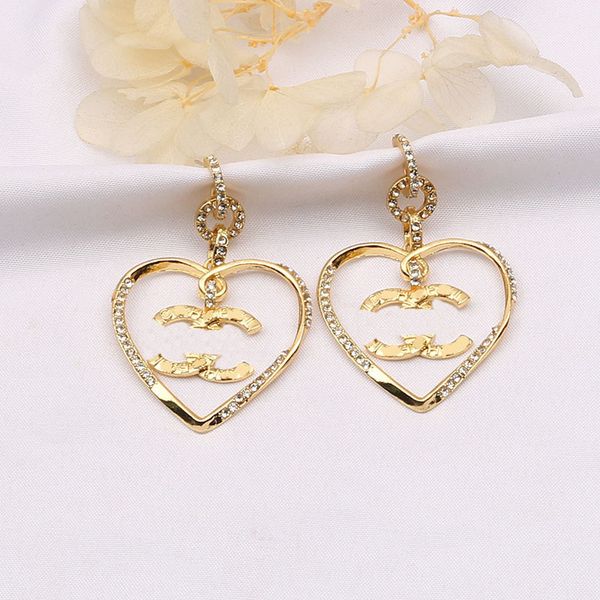 18k gold plated luxury designers earring stud famous women letter elegant heart-shape earring letter wedding party gift jewerlry 20style, Golden;silver
18k gold plated luxury designers earring stud famous women letter elegant heart-shape earring letter wedding party gift jewerlry 20style, Golden;silver