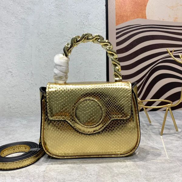 2023 new crossbody bag genuine leather flap handbags purse cowhide leather handle plain shoulder bags multiple colors high quality
2023 new crossbody bag genuine leather flap handbags purse cowhide leather handle plain shoulder bags multiple colors high quality