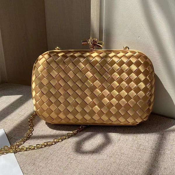 10a luxurys clutch bag gold handbags chain evening bags fashion party tote bag leather knitting hand silver plated patchwork bag phone cosme
10a luxurys clutch bag gold handbags chain evening bags fashion party tote bag leather knitting hand silver plated patchwork bag phone cosme
