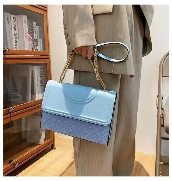 luxury designer bags tb bag handbags bucket bags shoulder crossbody bag tote women's 2023 new fashion texture locking multifunctional c
luxury designer bags tb bag handbags bucket bags shoulder crossbody bag tote women's 2023 new fashion texture locking multifunctional c