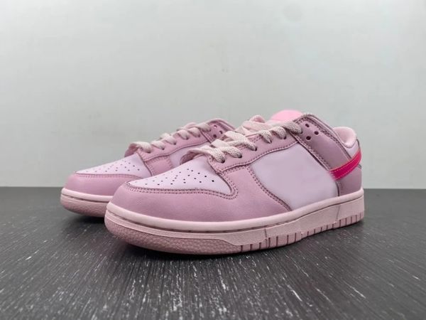 running shoes woman dnks low gs triple pink dh9765-600 sports skateboarding trainers designer shoes with original box 2023 new release
running shoes woman dnks low gs triple pink dh9765-600 sports skateboarding trainers designer shoes with original box 2023 new release