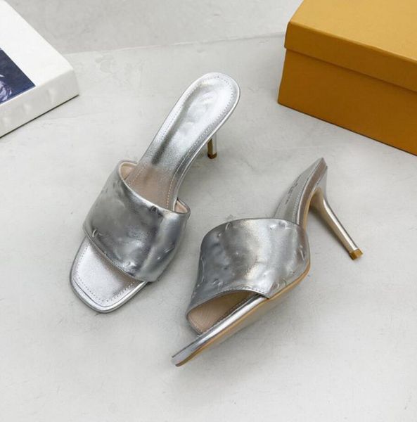 luxury revival embossed flat mule slippers women slides high heels shoes gold silver beach summer outdoor indoor sandals size 35-42, Black
luxury revival embossed flat mule slippers women slides high heels shoes gold silver beach summer outdoor indoor sandals size 35-42, Black