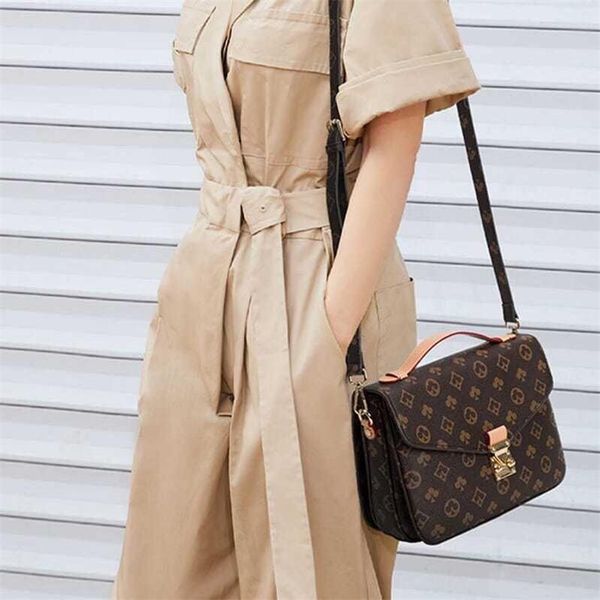 2023 women luxurys designers bags handbag women handbags lady messenger fashion shoulder bag luxury crossbody tote wallet
2023 women luxurys designers bags handbag women handbags lady messenger fashion shoulder bag luxury crossbody tote wallet