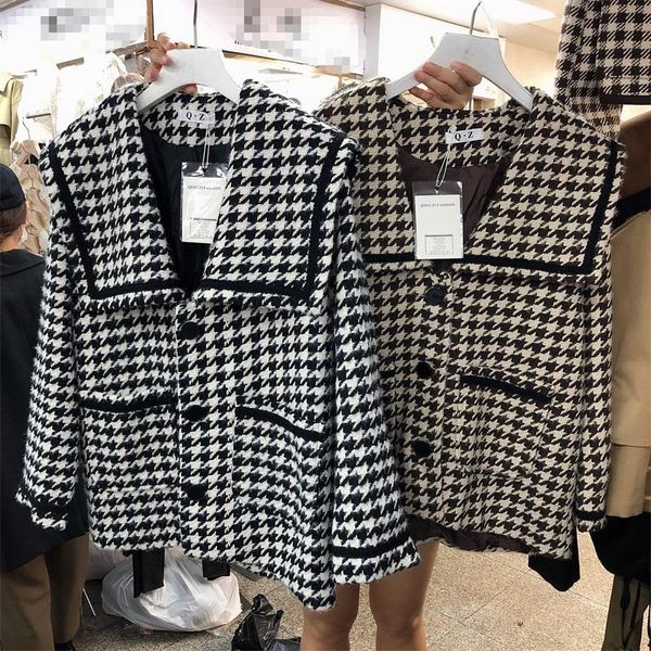 fur 2020 autumn and winter new navy collar houndstooth loose woolen coat student short woolen coat women trend, Black
fur 2020 autumn and winter new navy collar houndstooth loose woolen coat student short woolen coat women trend, Black