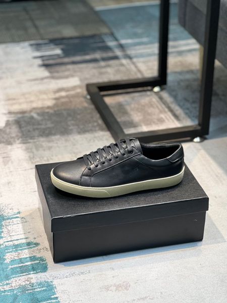 luxury brand casual shoes flat outdoor stripe retro sneakers thick sole seasonal tones brand classic men shoes white label brown label black
luxury brand casual shoes flat outdoor stripe retro sneakers thick sole seasonal tones brand classic men shoes white label brown label black